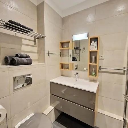 A Deux Pas De L'arc De Triomphe équipé Apartamento París