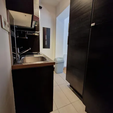A Deux Pas De L'arc De Triomphe Equipe Appartement Parijs