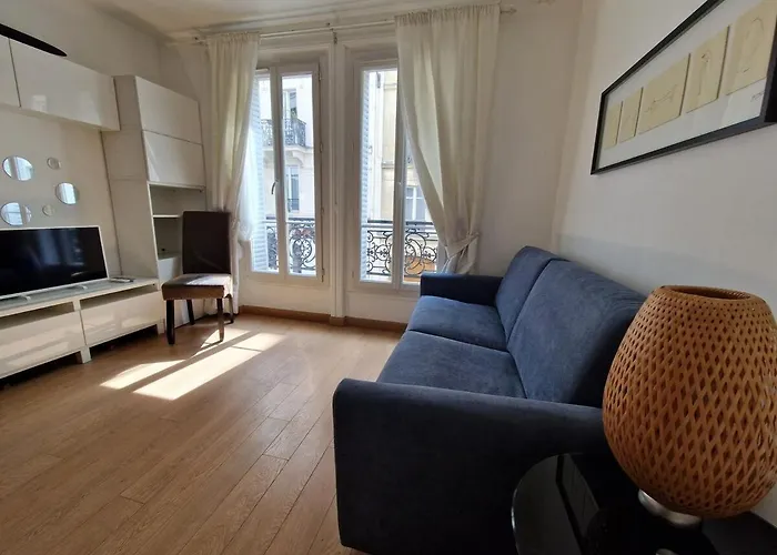 A Deux Pas De L'arc De Triomphe équipé Appartement *