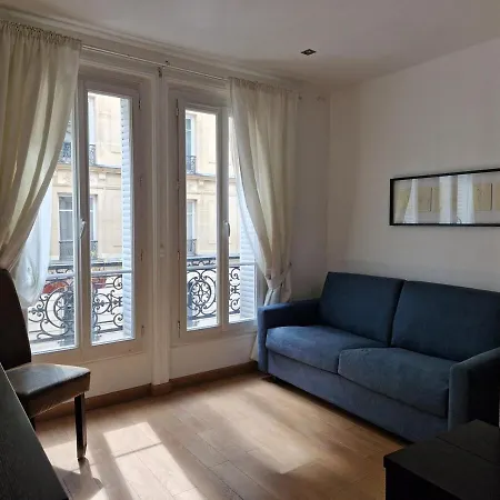 A Deux Pas De L'arc De Triomphe Equipe Apartament